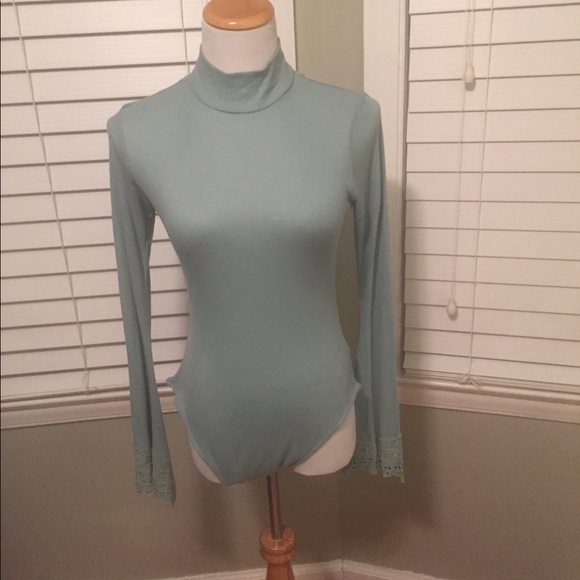 Beautiful mint/turquoise bodysuit - Picture 4 of 7